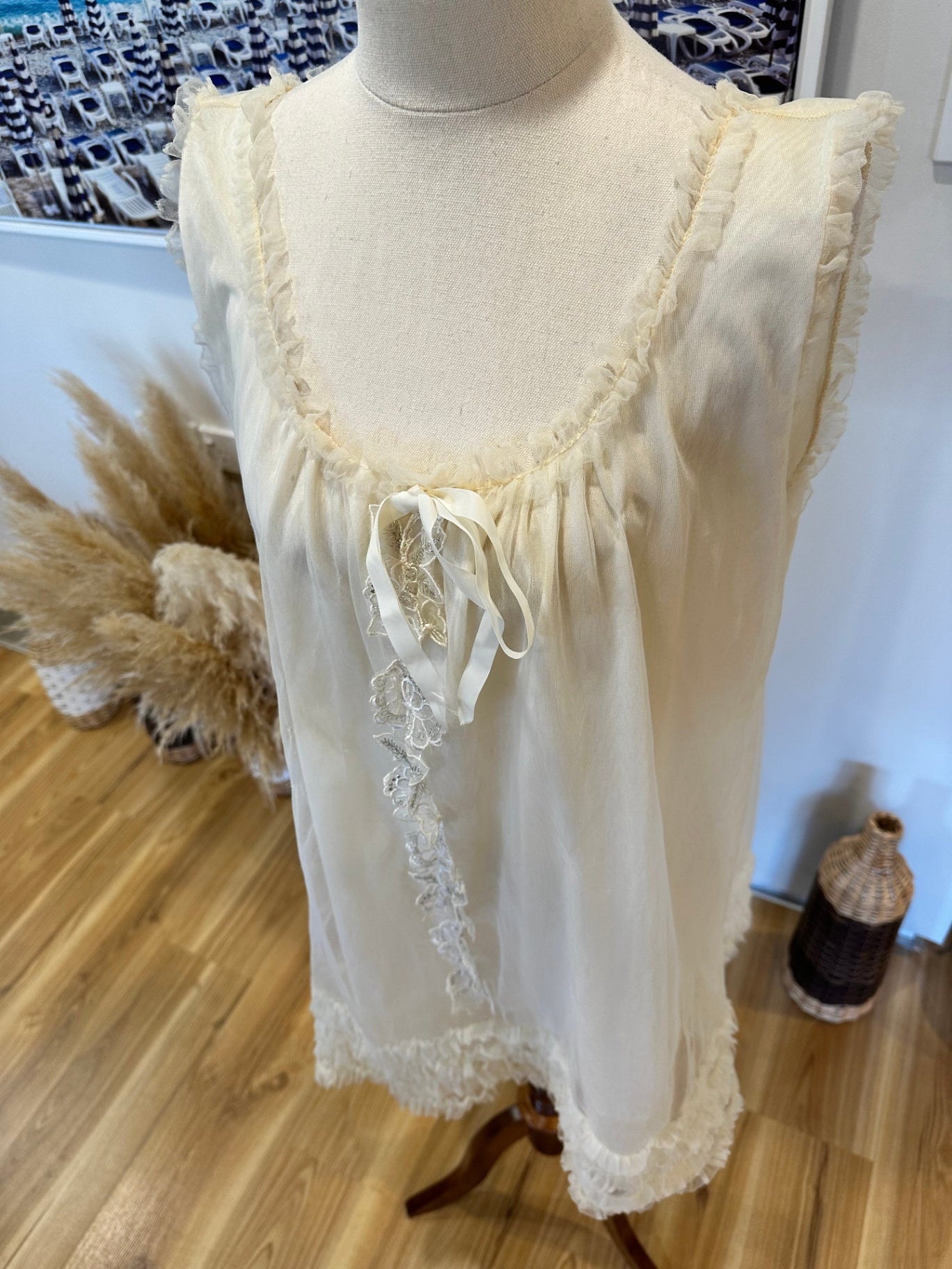 Vintage Wedding Sleepwear - Nightie & Dressing Gown - Medium - Cream / White