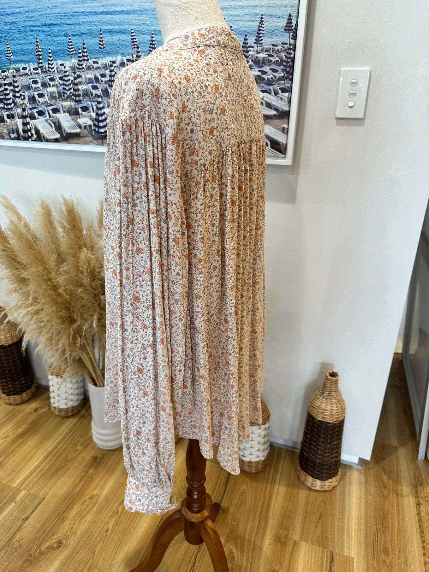 All About Eve - Bohemian Shirt - Large - Beige with floral pattern