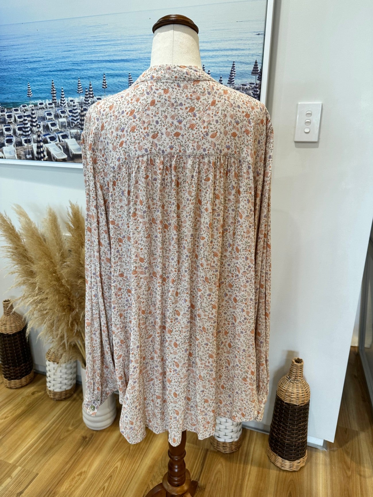 All About Eve - Bohemian Shirt - Large - Beige with floral pattern