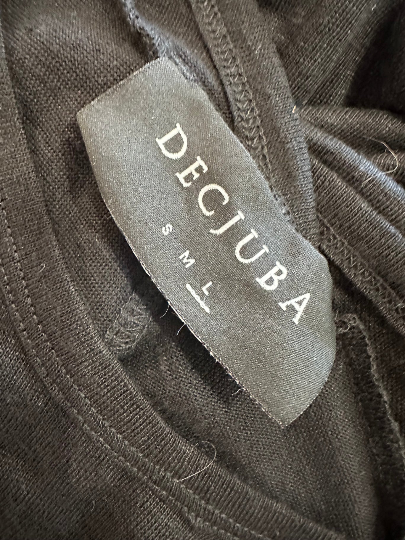 Decjuba - Long Sleeve - Linen Top - Size Large - Black