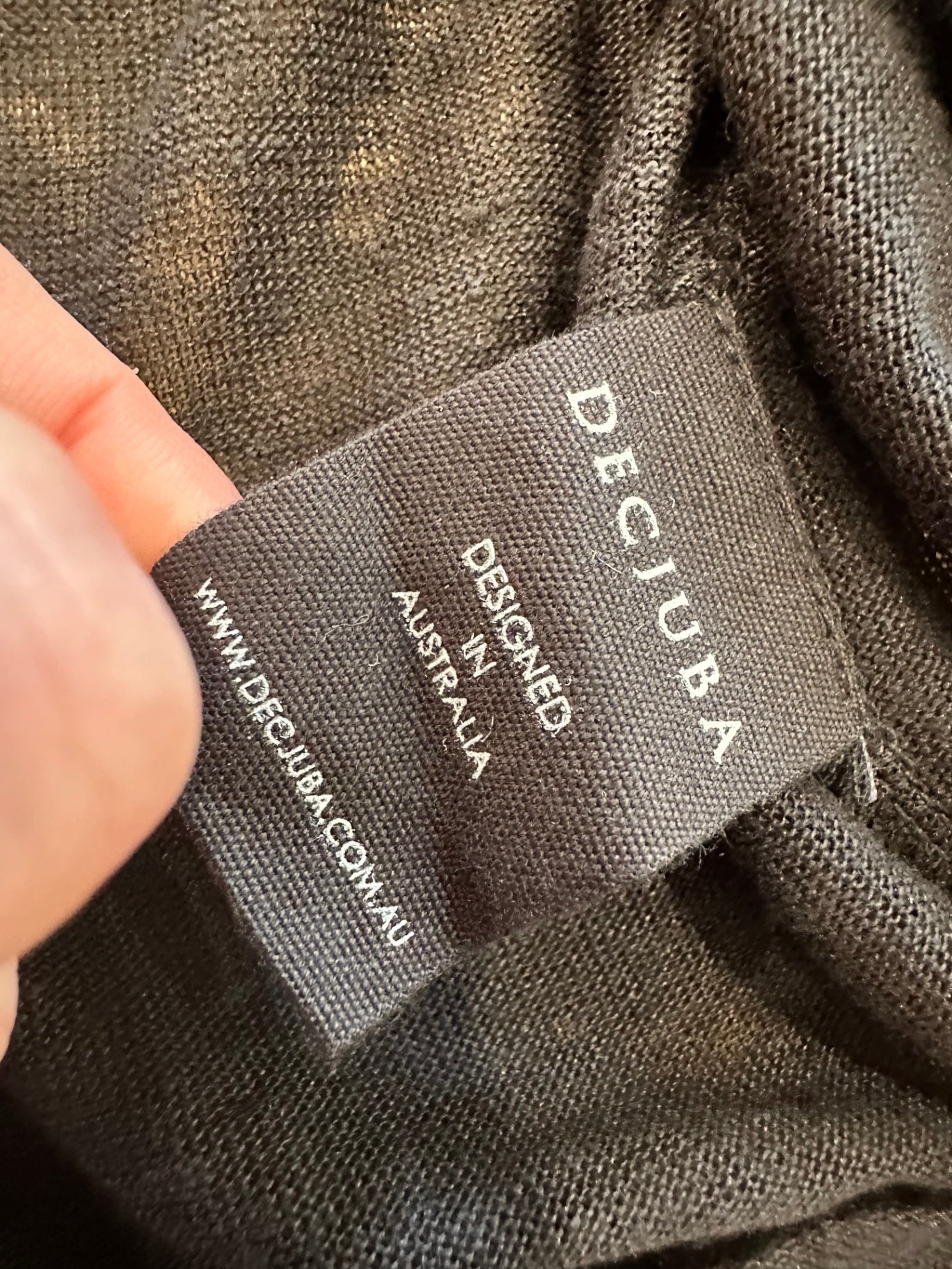 Decjuba - Long Sleeve - Linen Top - Size Large - Black