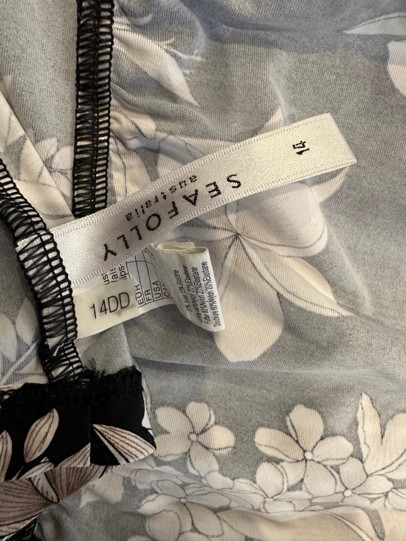 Seafolly - Swimsuit - Size 14 DD - Black and white