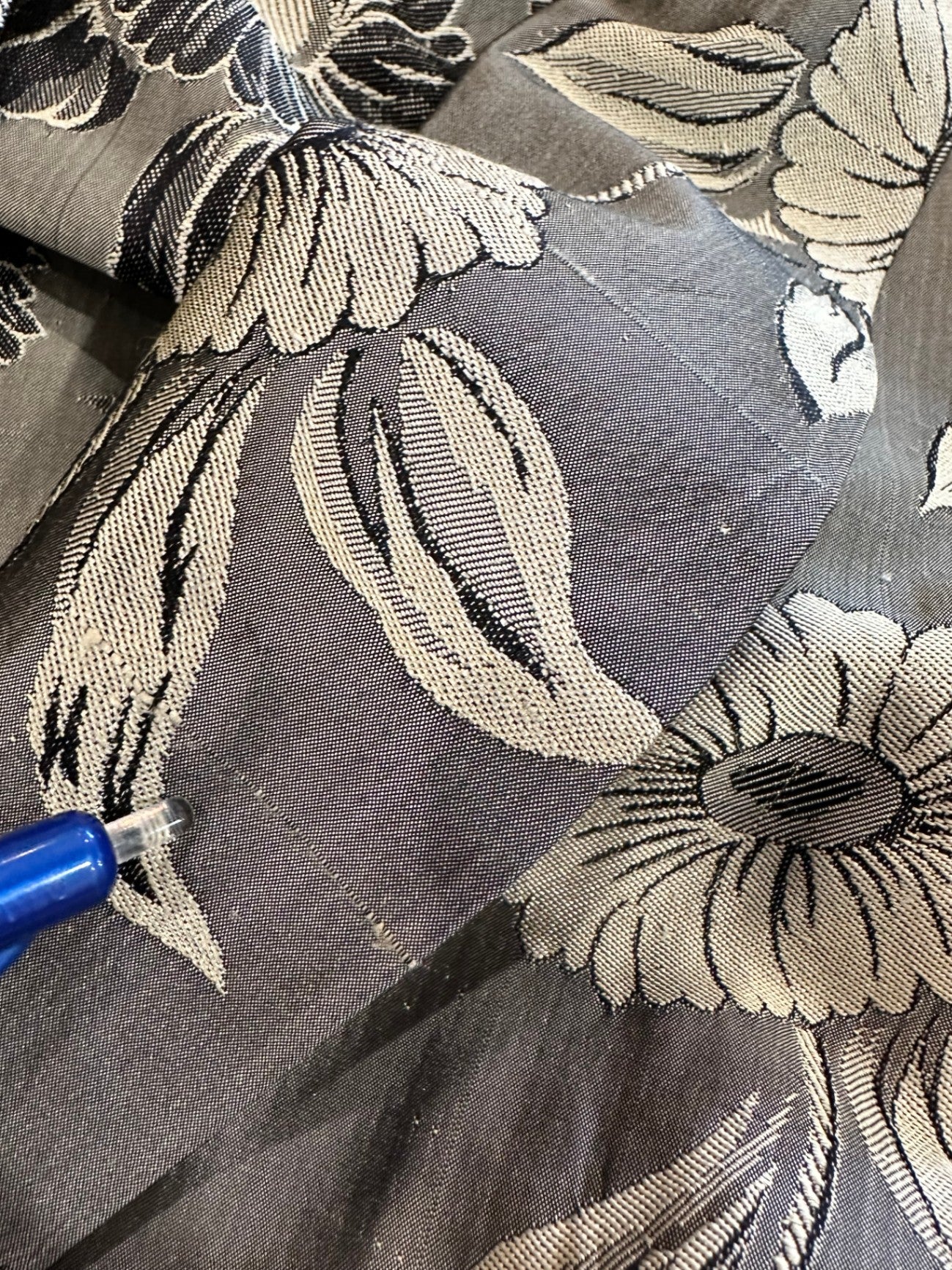 T.O.A.T - 100% Silk - Made in New Zealand - Blazer - Size 14 - Grey / Gold