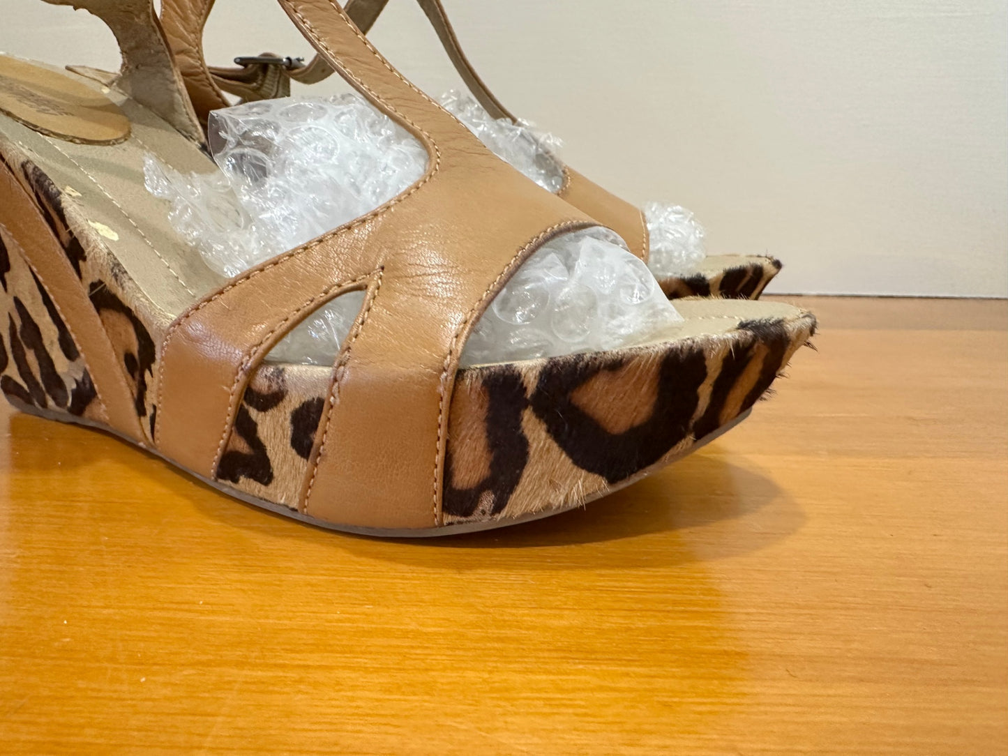 Kenneth Cole - Wedge Sandals - Size 8 - Animal Print