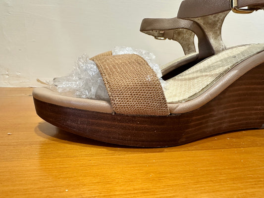 Jigsaw - Beige Leather Wedge / Sandals - Size EU 39