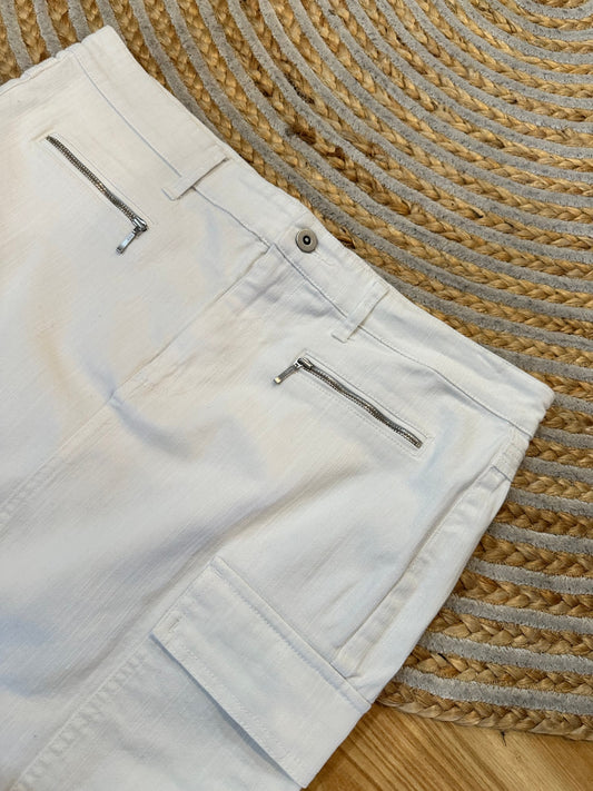 Marilyn Seyb - Mini Skirt - Size 14 - White - 96% Cotton