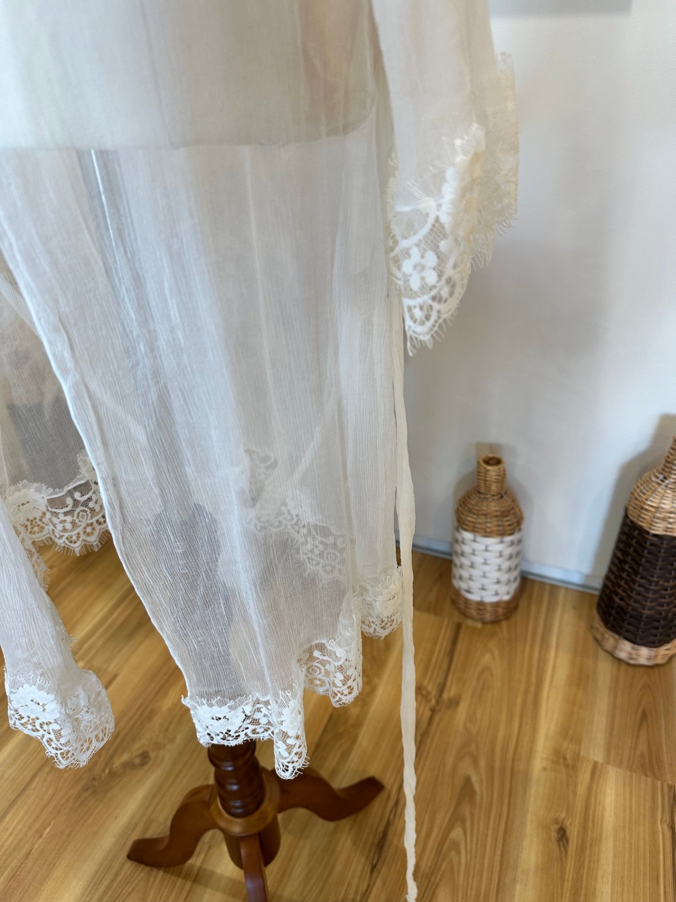 Anna Campbell = 100% Silk Cardigan - Small / Medium - Cream/Off-white