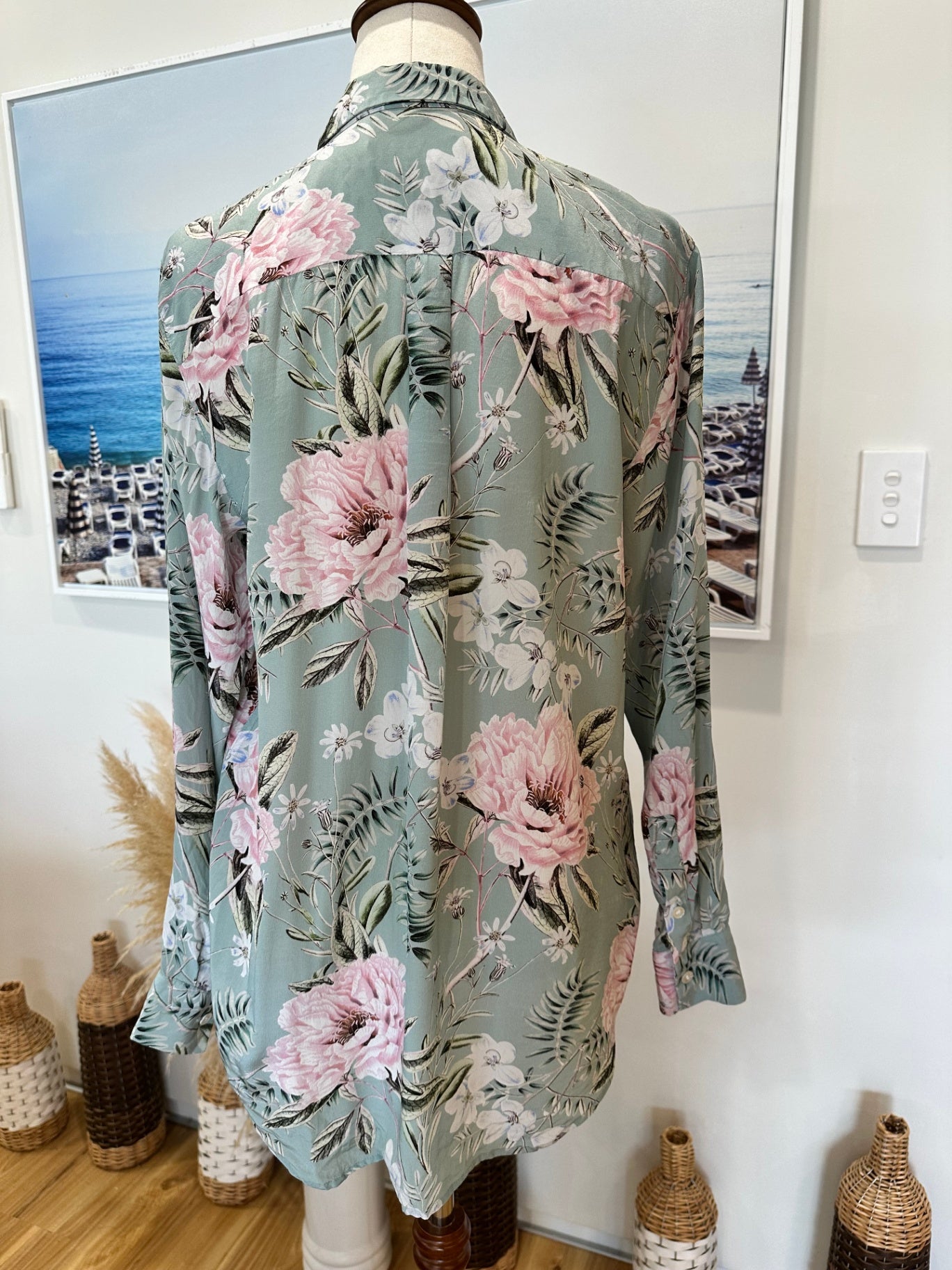 Trenery - 100% Pure Silk Blouse - Size 10 - Green with Pink and White Floral Pattern