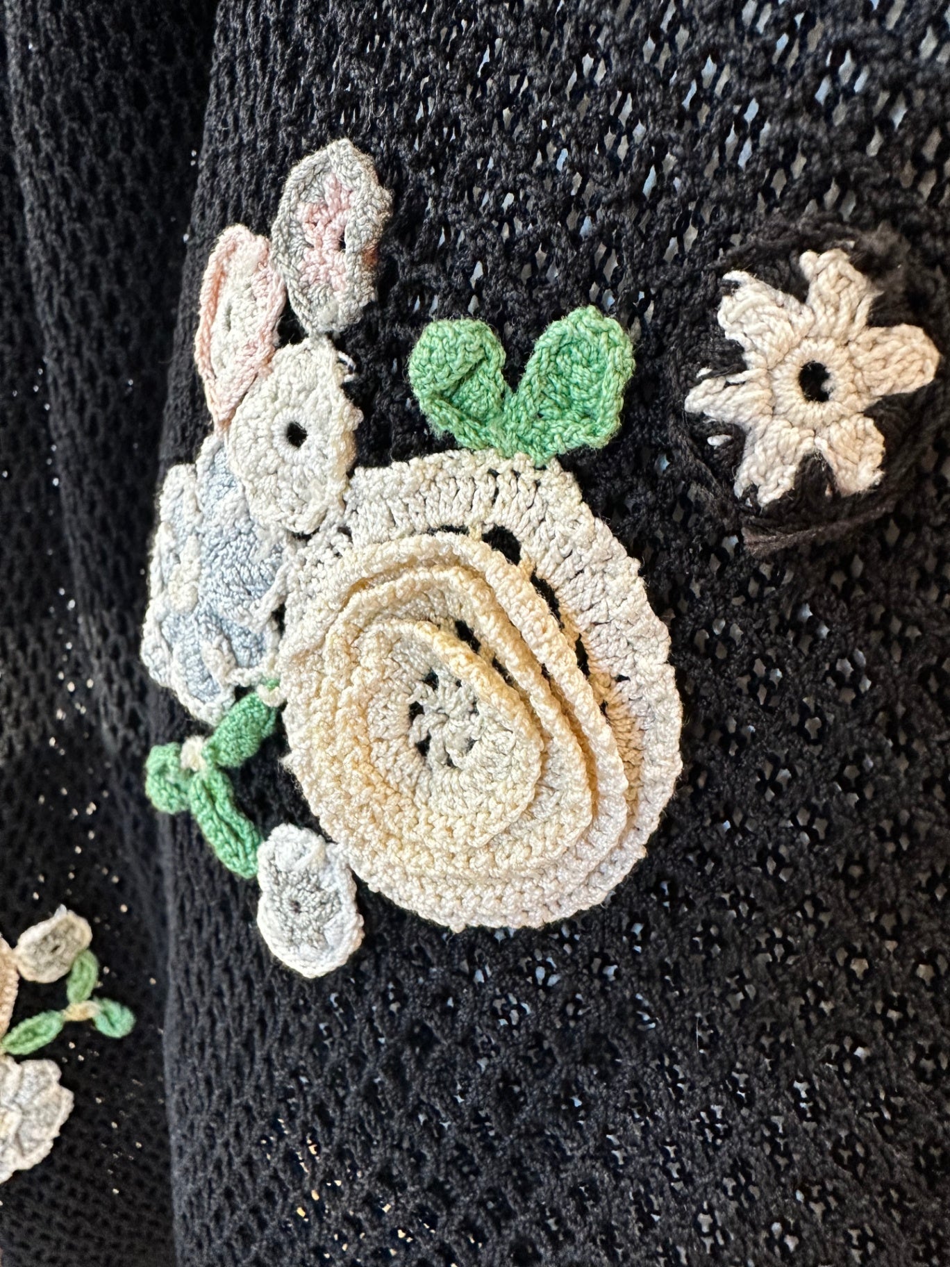 Vintage - Jumper - Small Black w Crochet Pastel Flowers