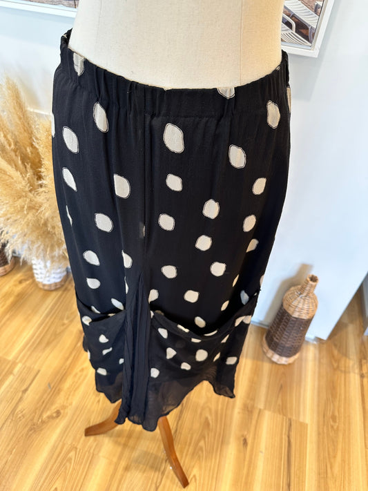 Verge - 100% Silk Skirt - Size 12 - Black and Beige