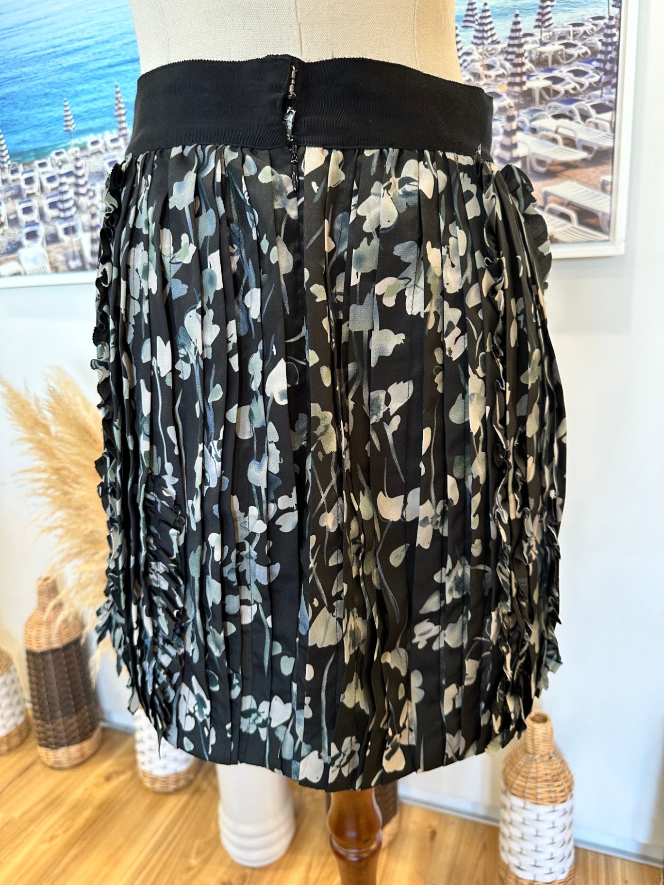 Portmans - Mini Skirt - Size 8 - Black w Pattern