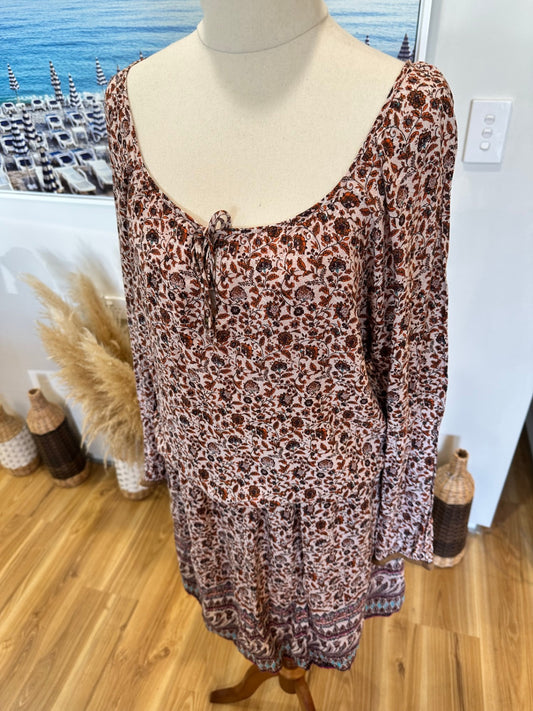 Espirit Dress 10 Multicolor (mainly brown, white, and hints of blue and purple)