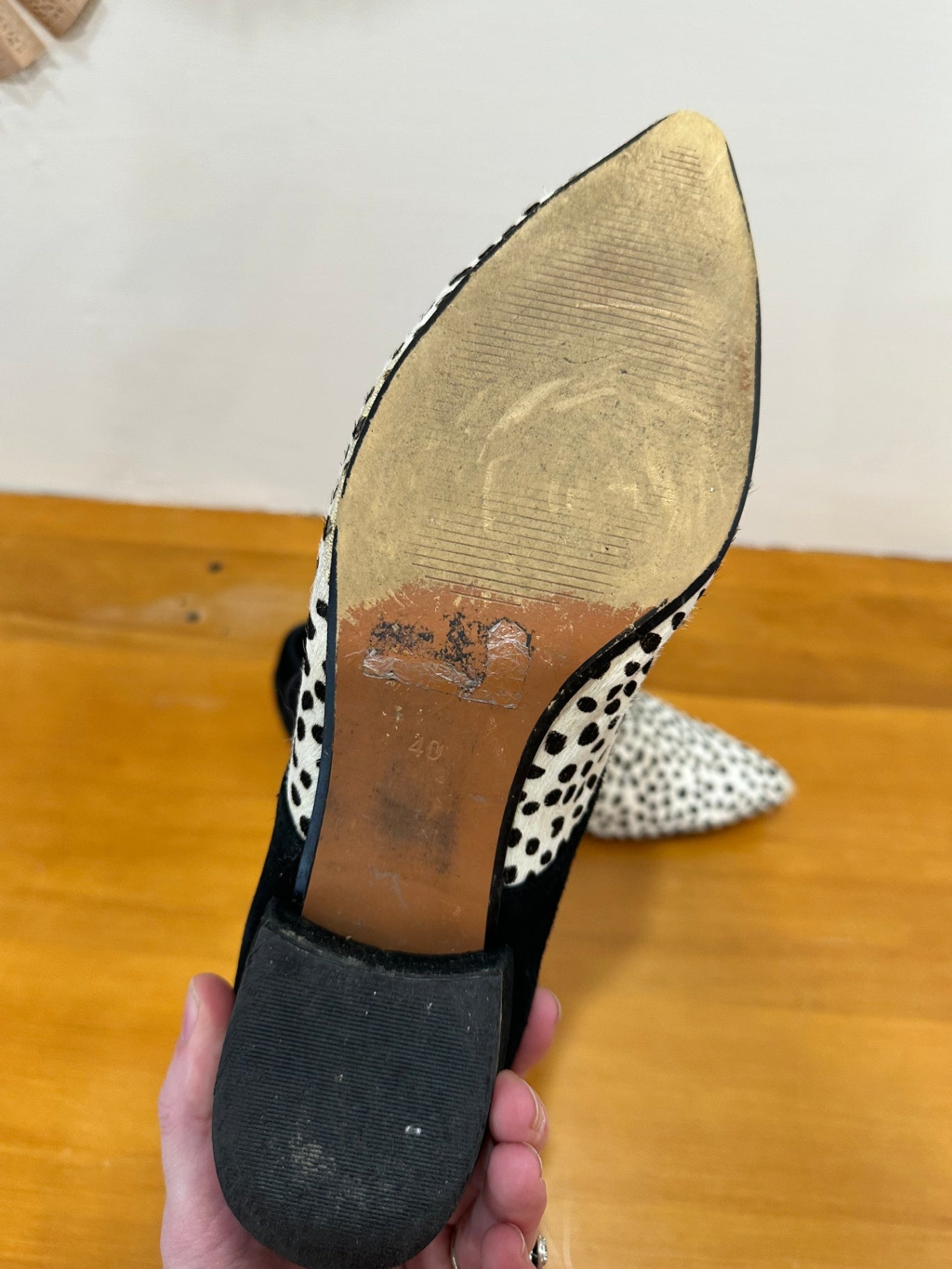 Django & Juliet - Pointed-Toe Shoes - Size EU 40 - Black and white w Horse Hair