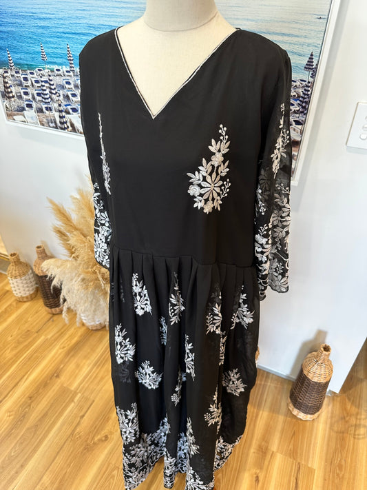 Black w White Embroidery Maxi Dress - Extra Large