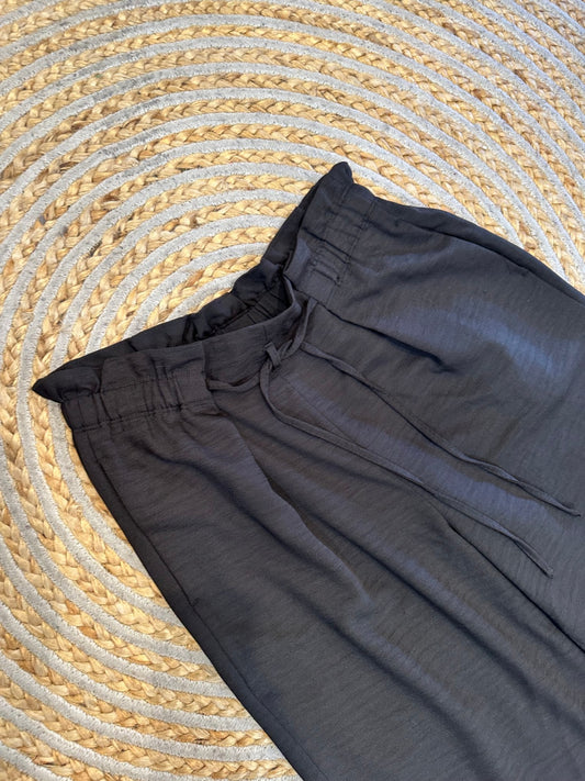 Mineral - Wide leg pants - Size 10 - Black