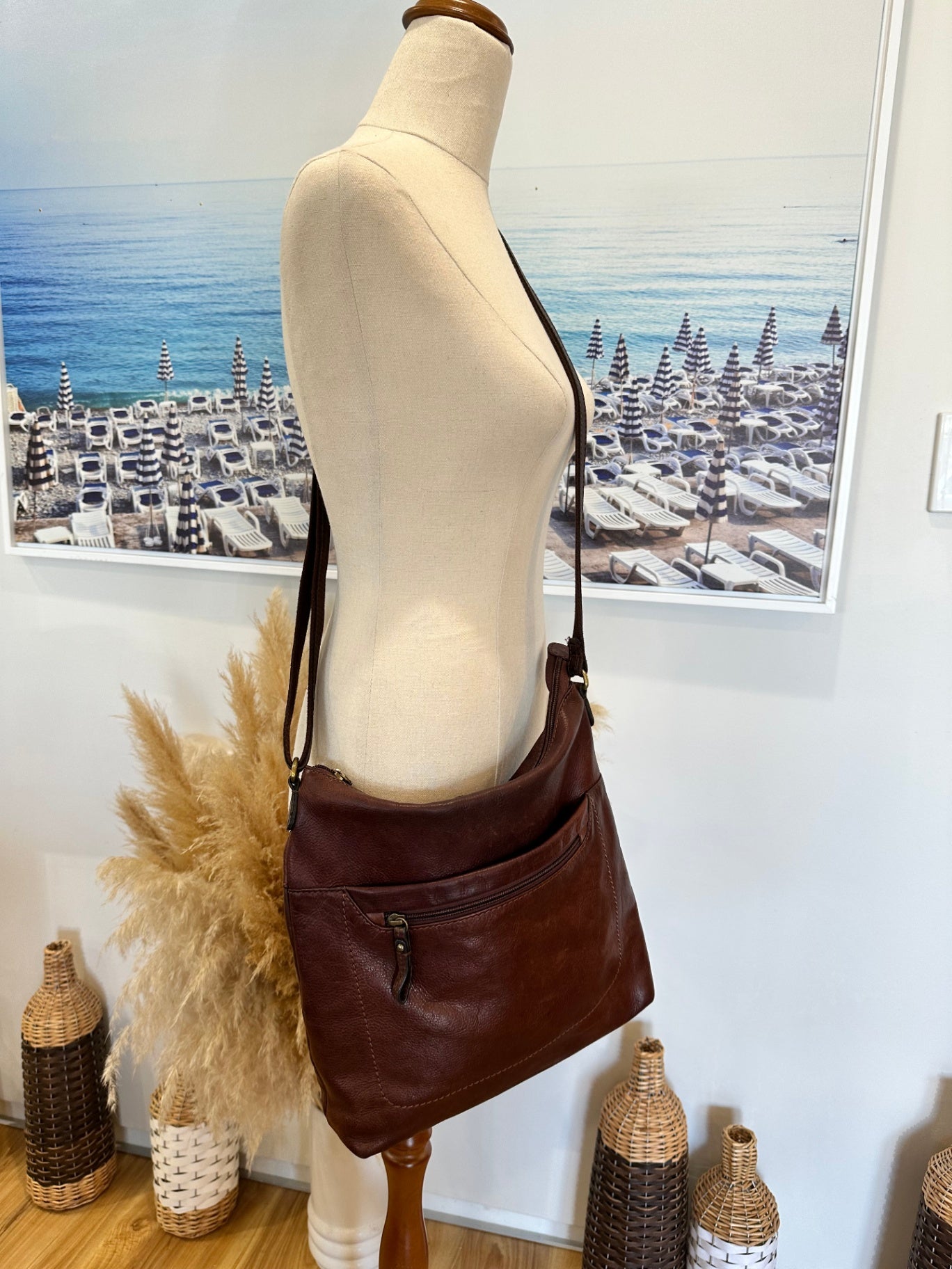 Valenti Brown Leather Handbag Women’s Classic Shoulder Tote Bag Elegant