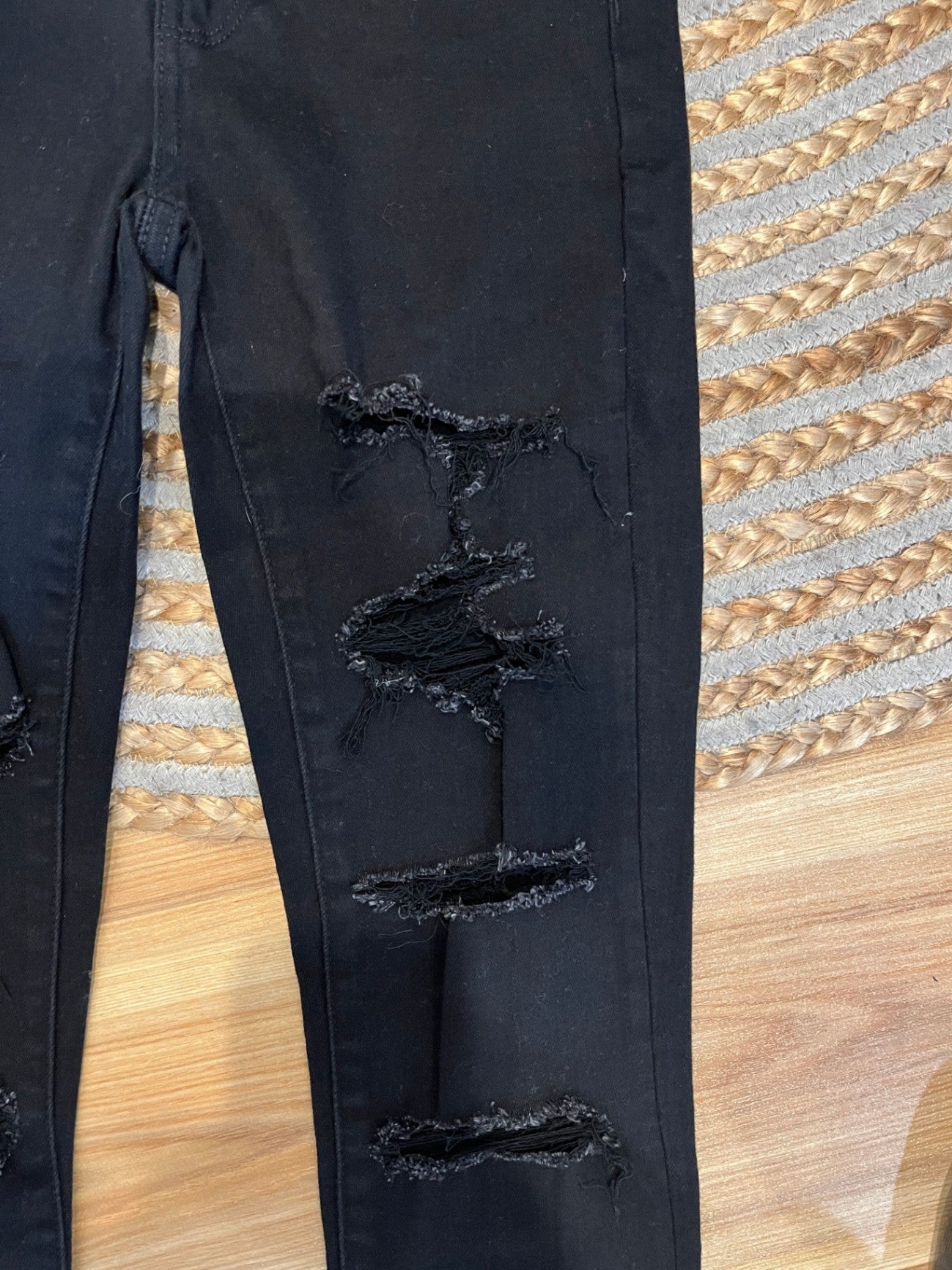 American Eagle Black Skinny Jeans