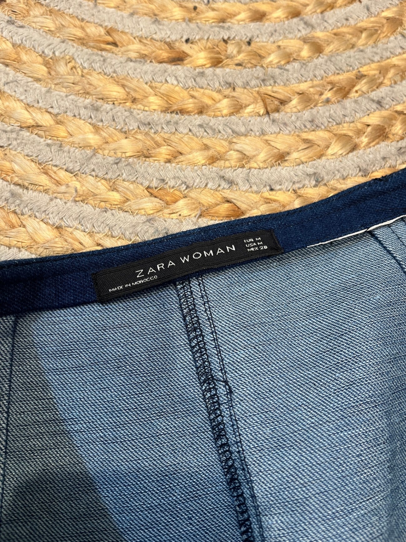 Zara Knee Length Skirt Blue, Medium