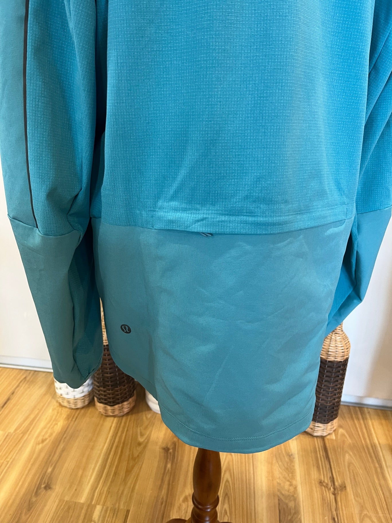 Lululemon Teal Rain Jacket | Lightweight Waterproof | Large