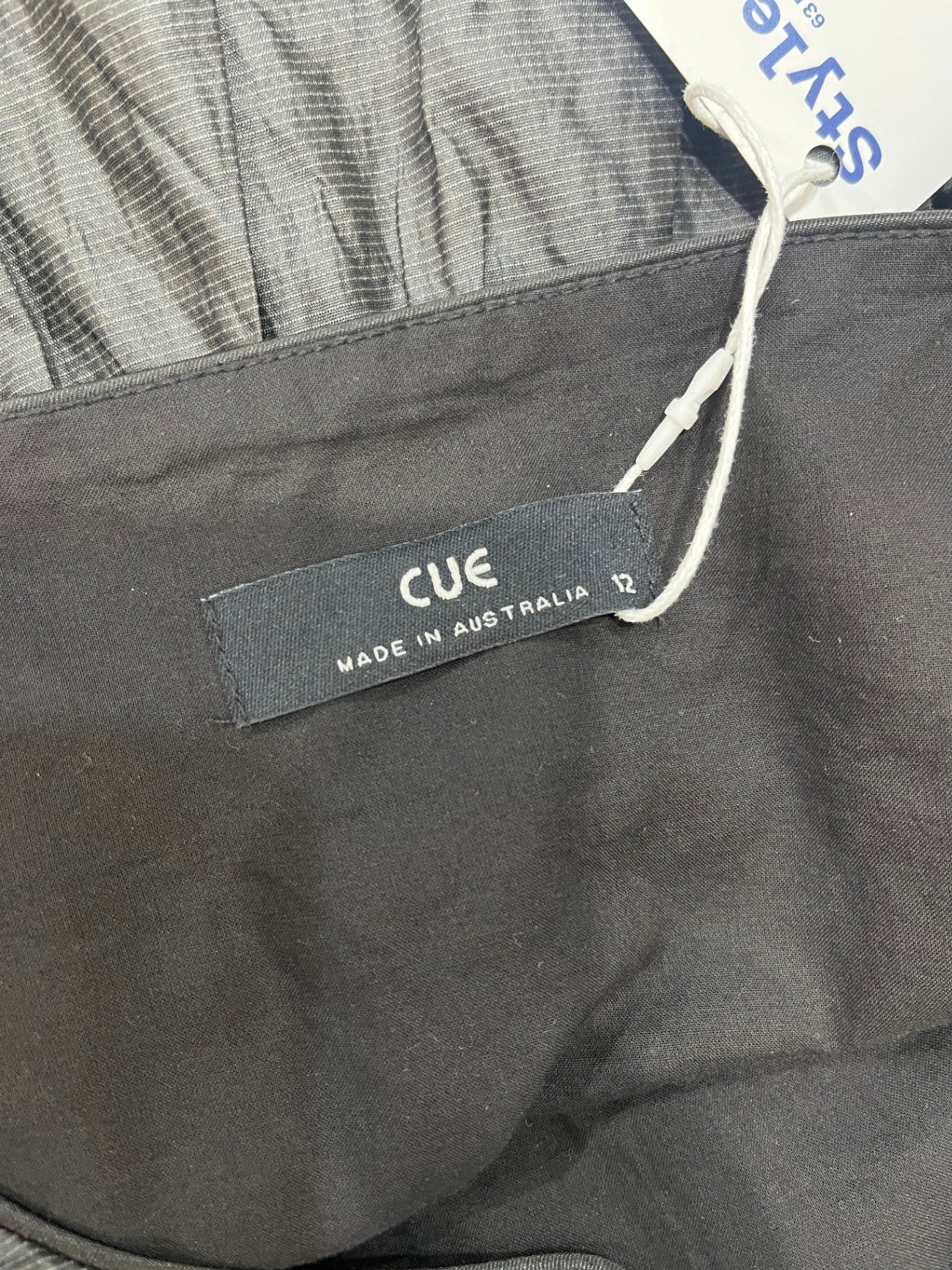 Cue Top — Size 12 Very Dark Brown Wet-Look with Zip