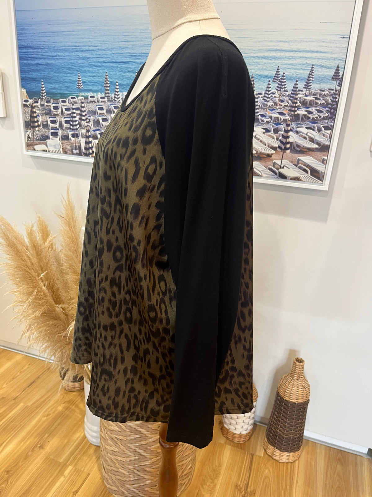 Orlando Fashion Olive & Black Top – Made in NZ, Size 12