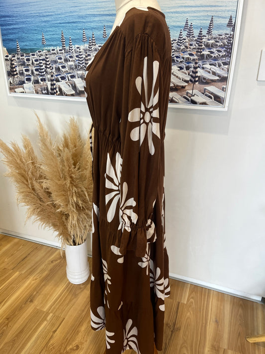 Brown & White Print Dress M–L – Long Sleeve | Tie-Waist