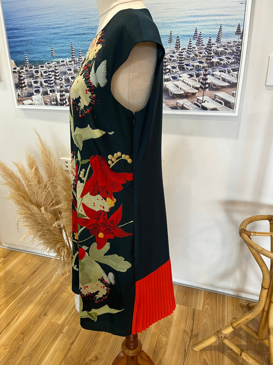 Ted Baker London Green Floral Cap Sleeve Dress – Size 10–12