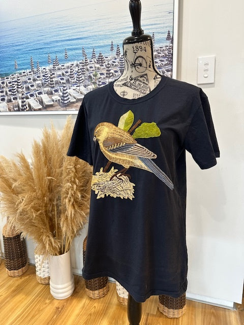 [SALE] World T-Shirt Medium Navy