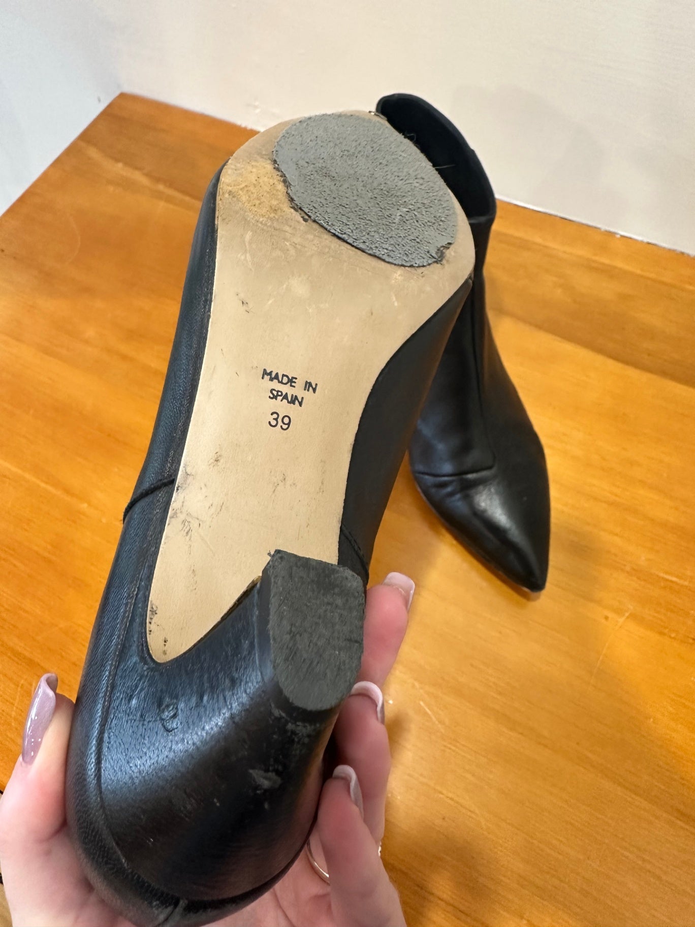 [SALE] Mi Piaci Ankle Boots - size 39