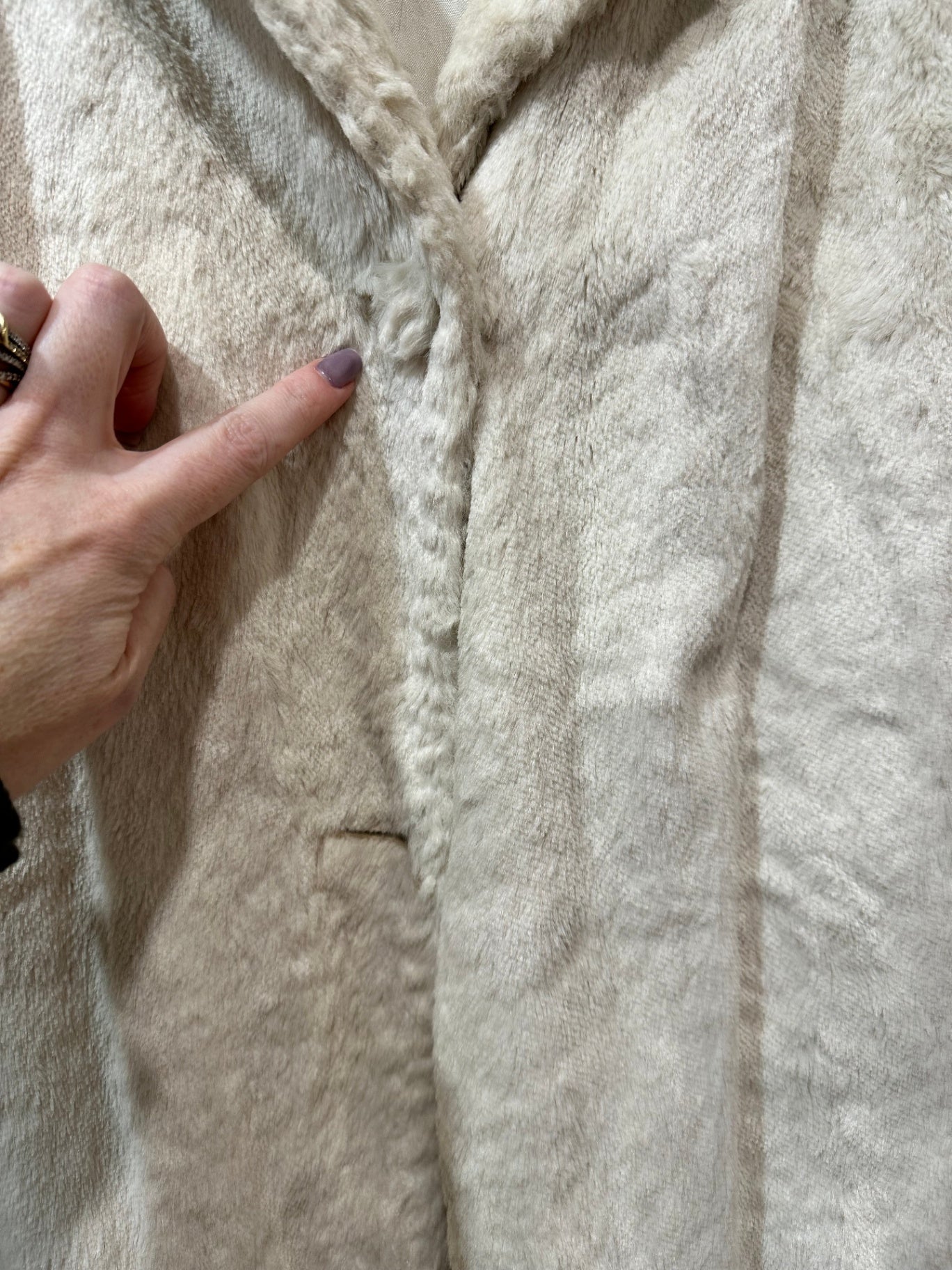 [SALE] Vintage - Faux Fur Coat - Small