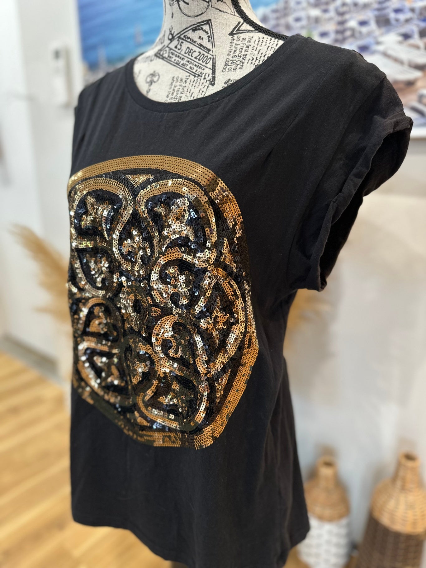 [SALE] Sequin T-Shirt Small / Medium Black