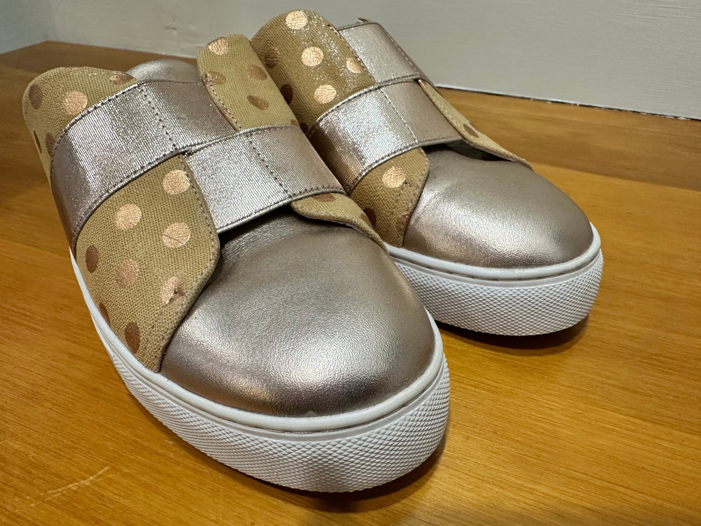[SALE] Oli Sneakers 37 Gold