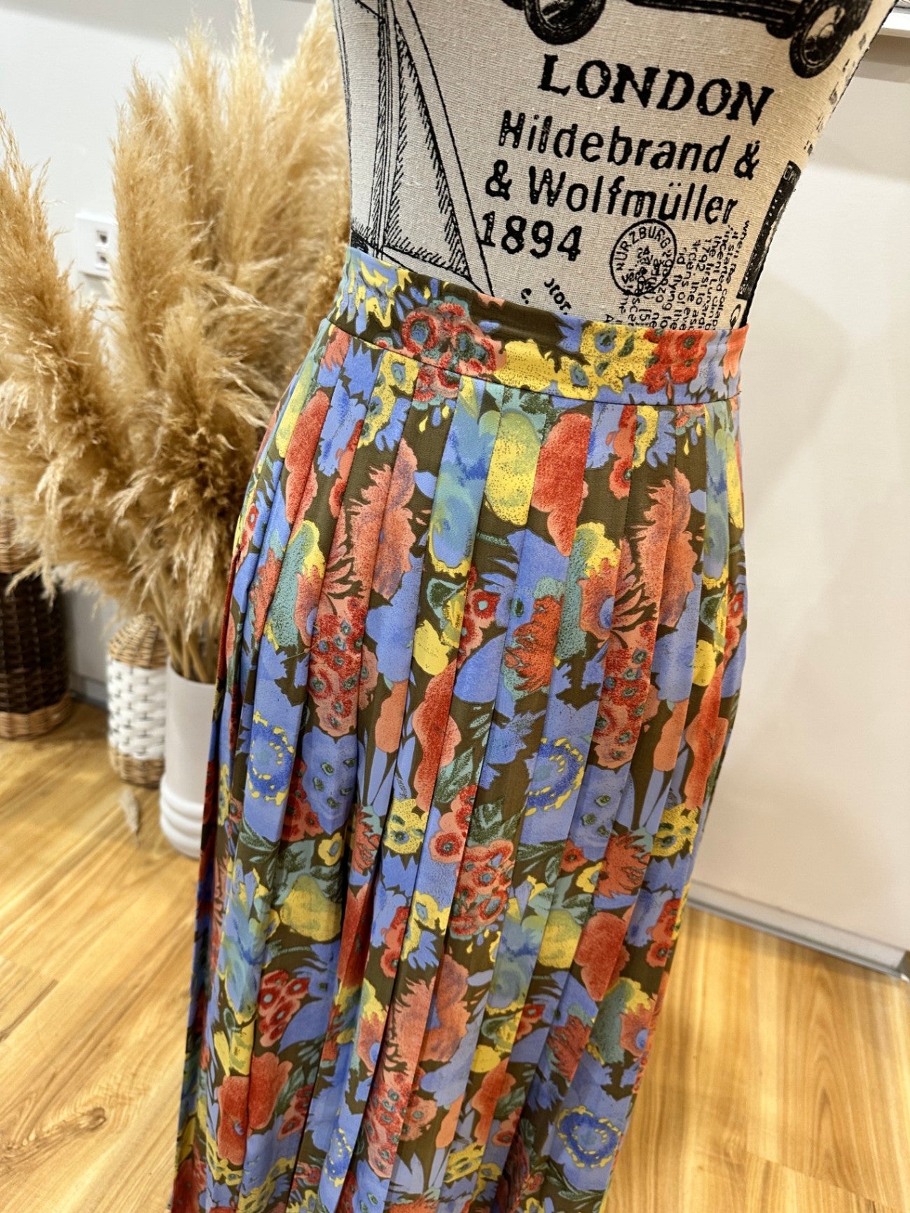 [SALE] Daniel Hechter - Vintage 90's - Midi Skirt - Size 12 - Pastel Tones