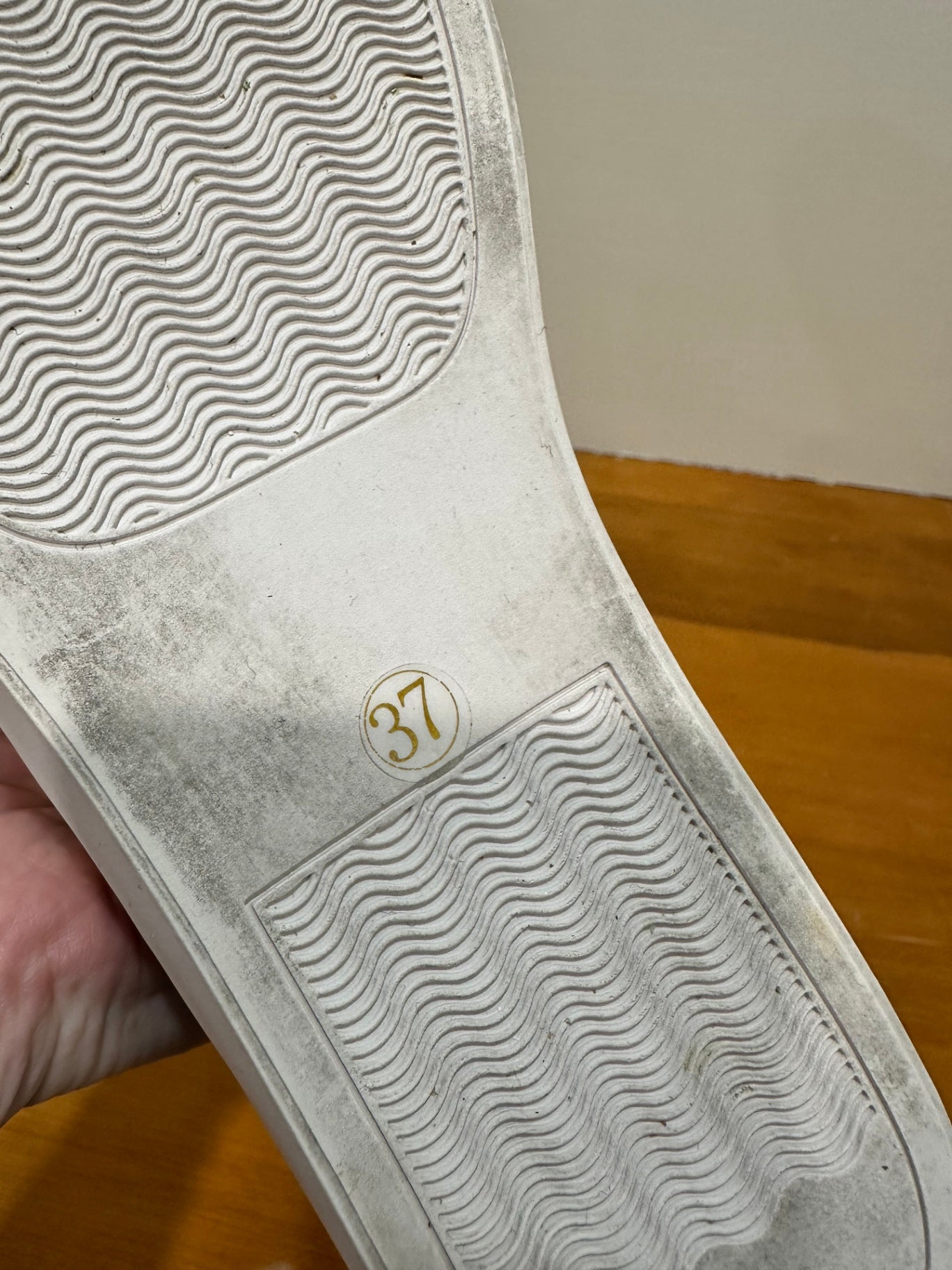 [SALE] Oli Sneakers 37 Gold