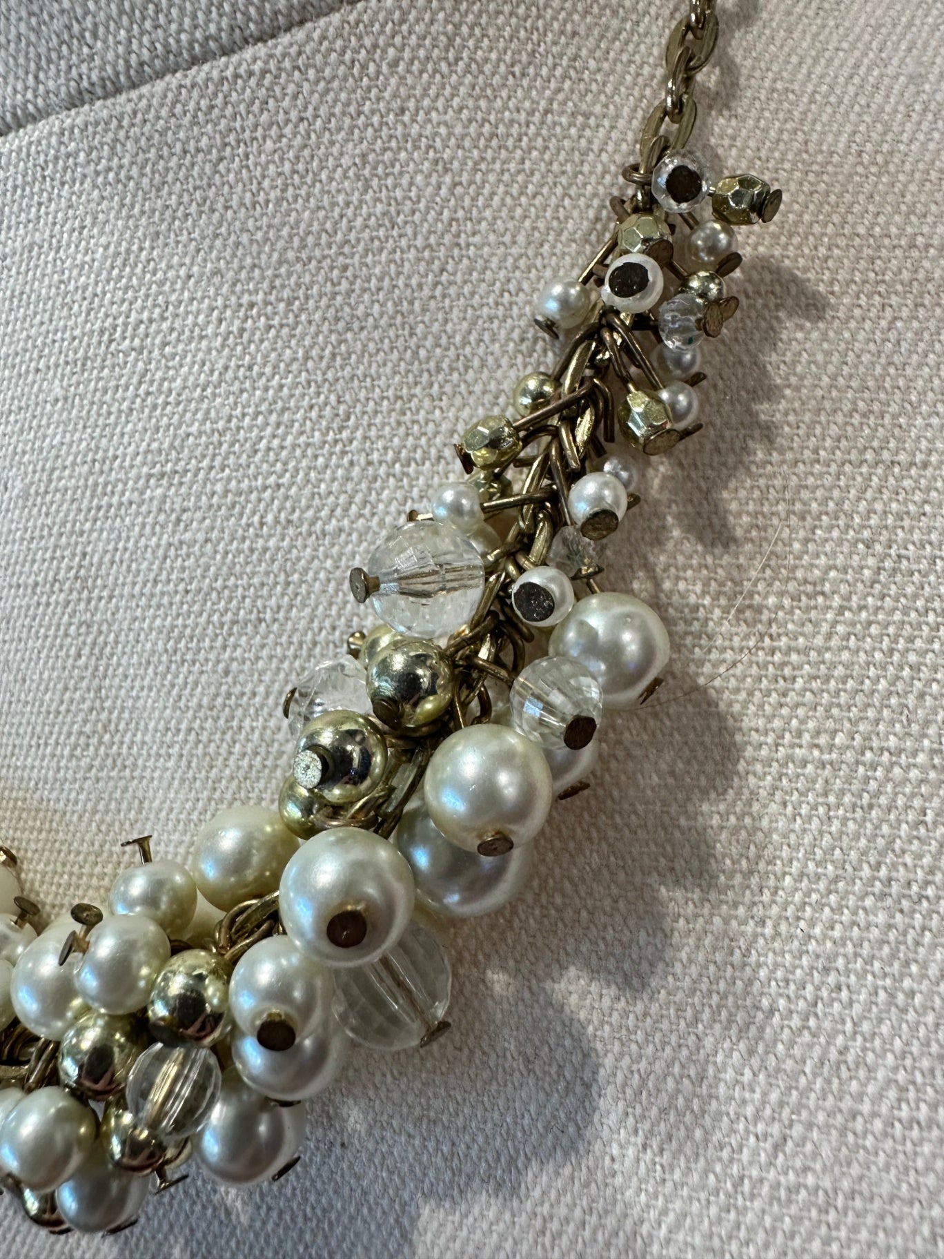 [SALE] Vintage Necklace Silver/White