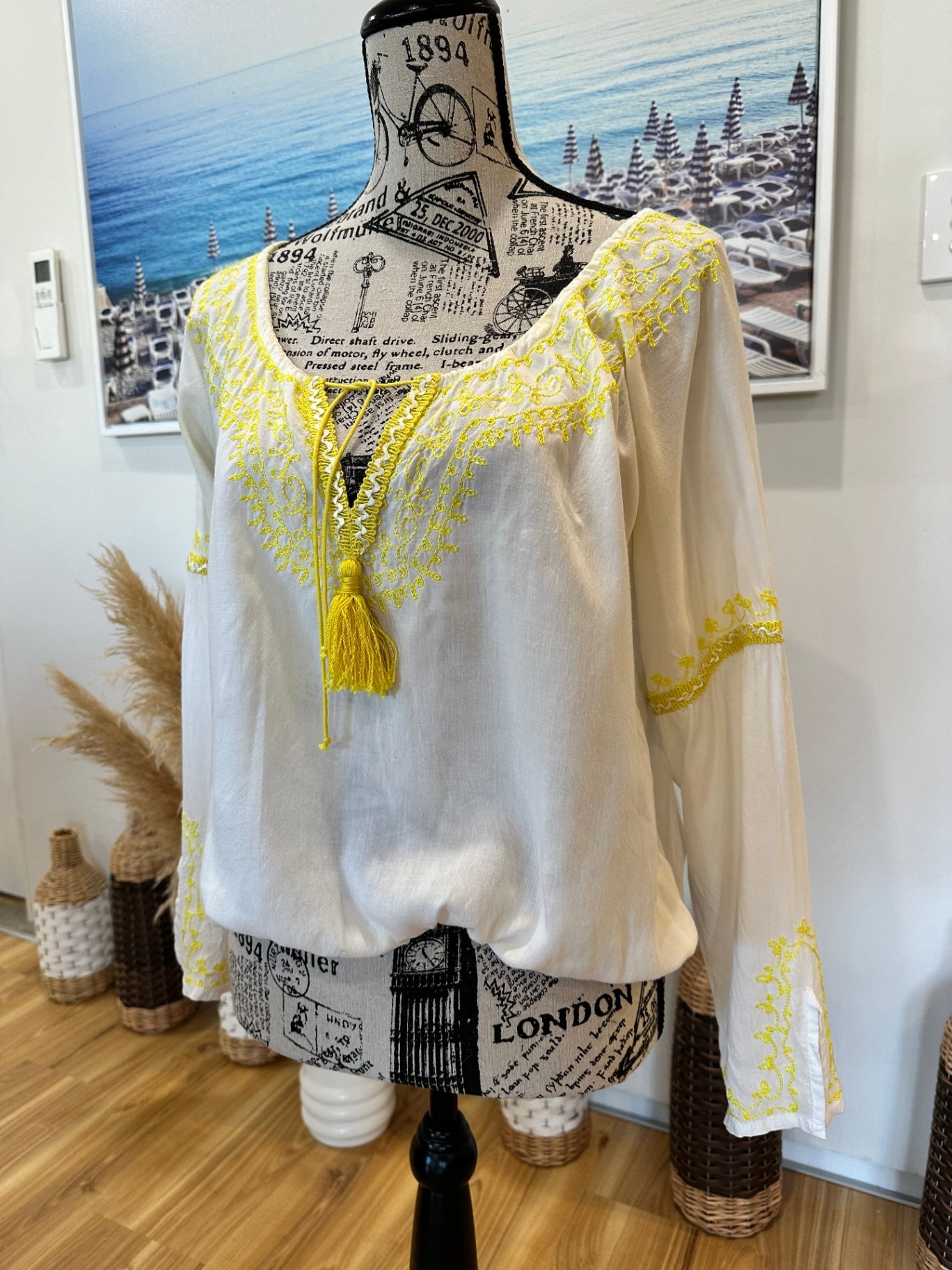 Tigerlily Blouse 10 White with yellow embroidery