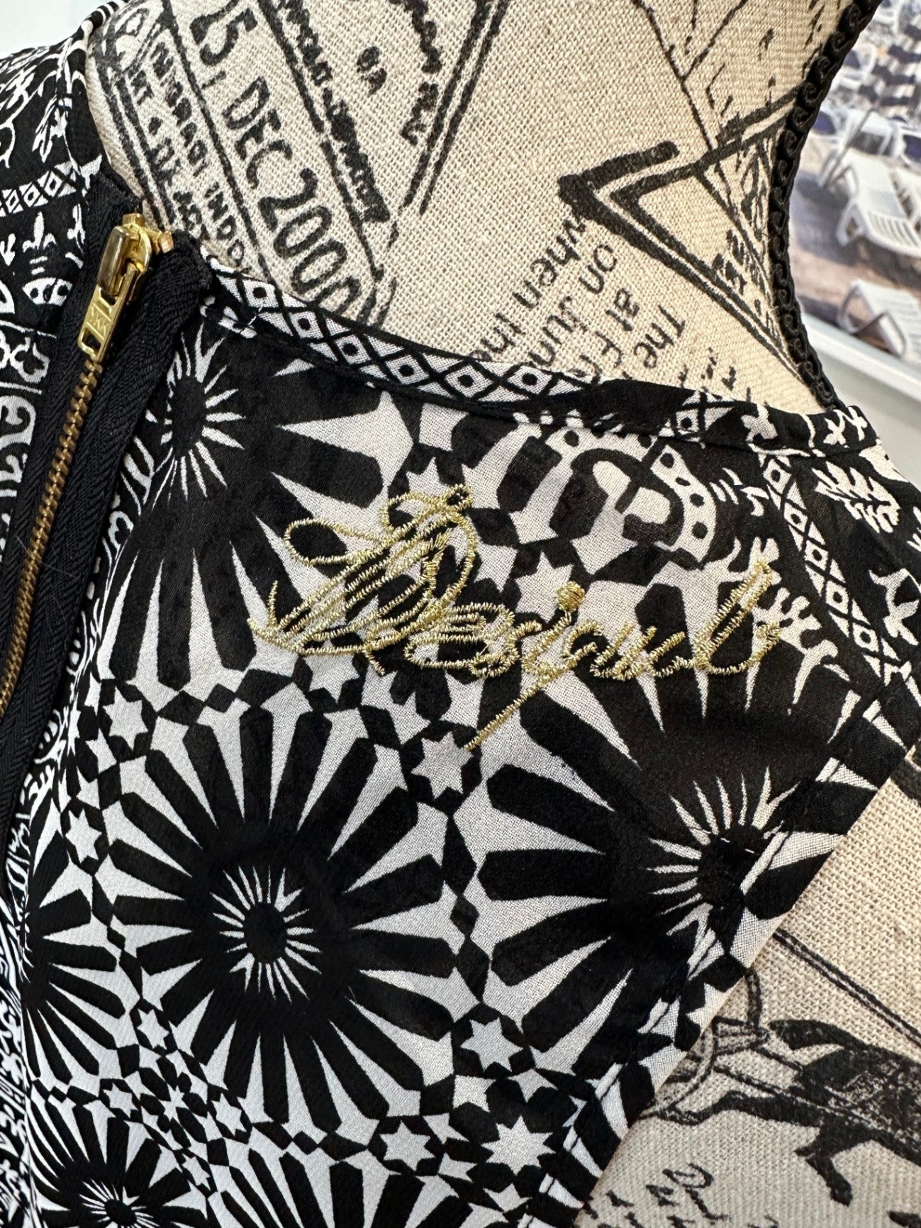 [SALE] Desigual Singlet Top - Size Medium