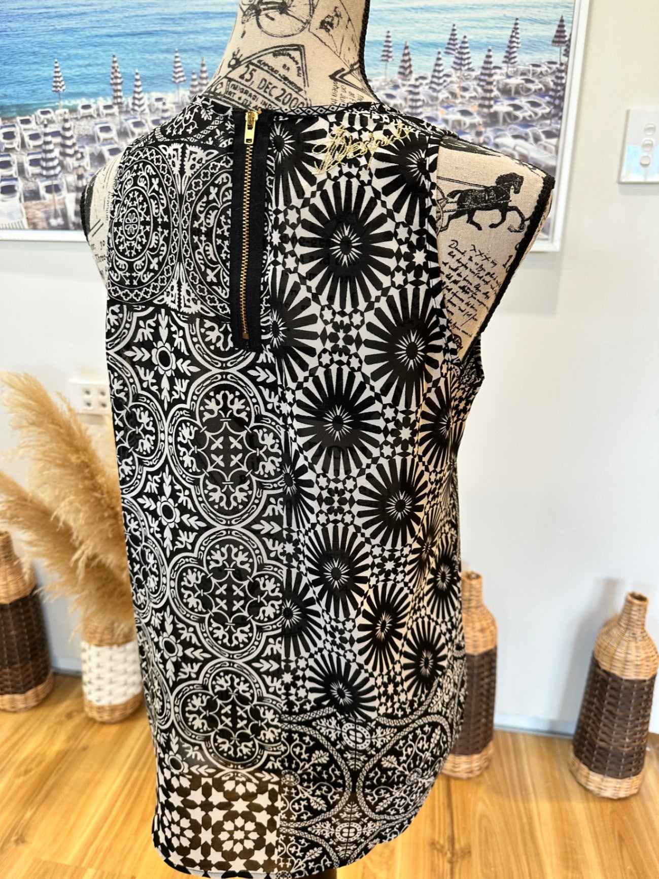 [SALE] Desigual Singlet Top - Size Medium