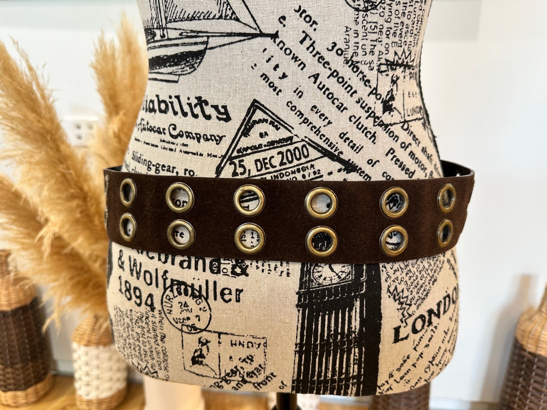 [SALE] Y2K Vintage Belt Medium Brown - suede feel fabric