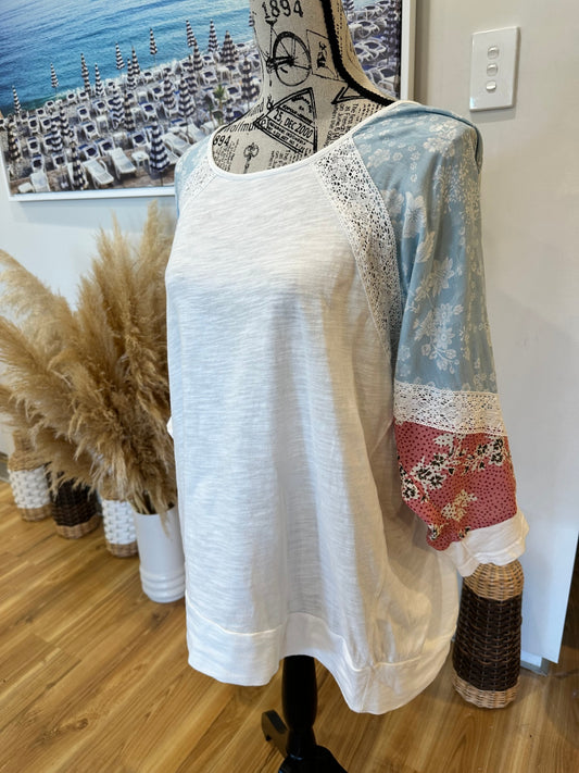 Ketz-Ke Blouse 16 White with multicolored sleeves