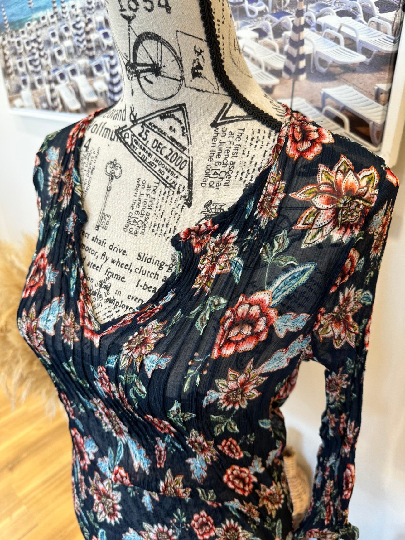 [SALE] Sussan - Top - Size 16 - Blue with floral print 