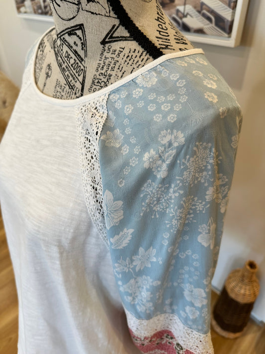 Ketz-Ke Blouse 16 White with multicolored sleeves