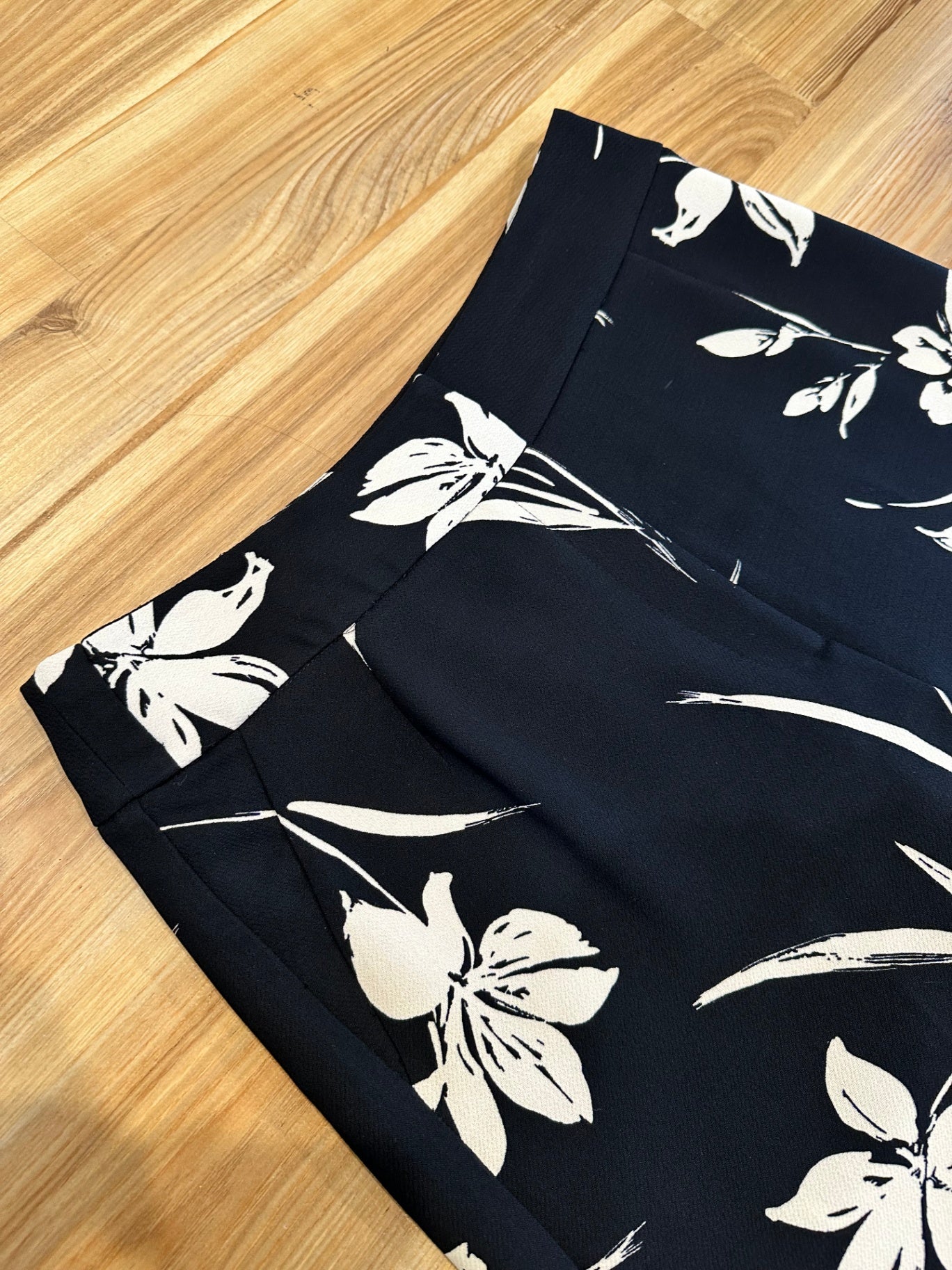 [SALE] CUE - Pants 10 Black