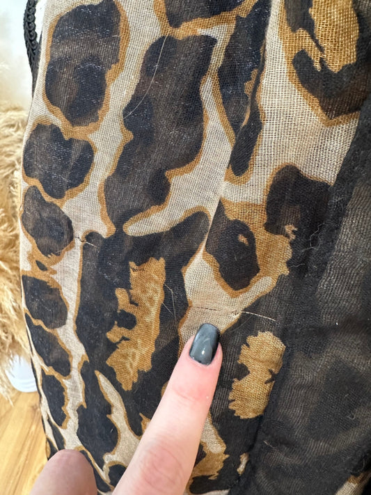 [SALE] Scarf Leopard print with shades of brown, black, and beige