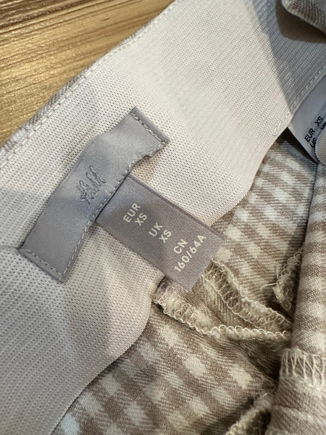 [SALE] H&M Pants - Extra Small / Small Neutral gingham