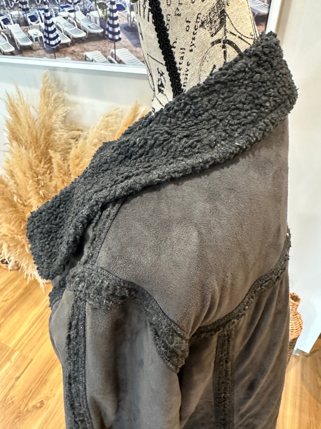 [SALE] Suede Like Jacket - Grey - Medium / Large