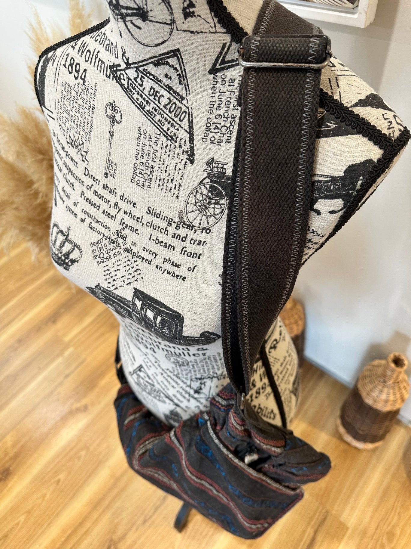 [SALE] Dakine Messenger Bag