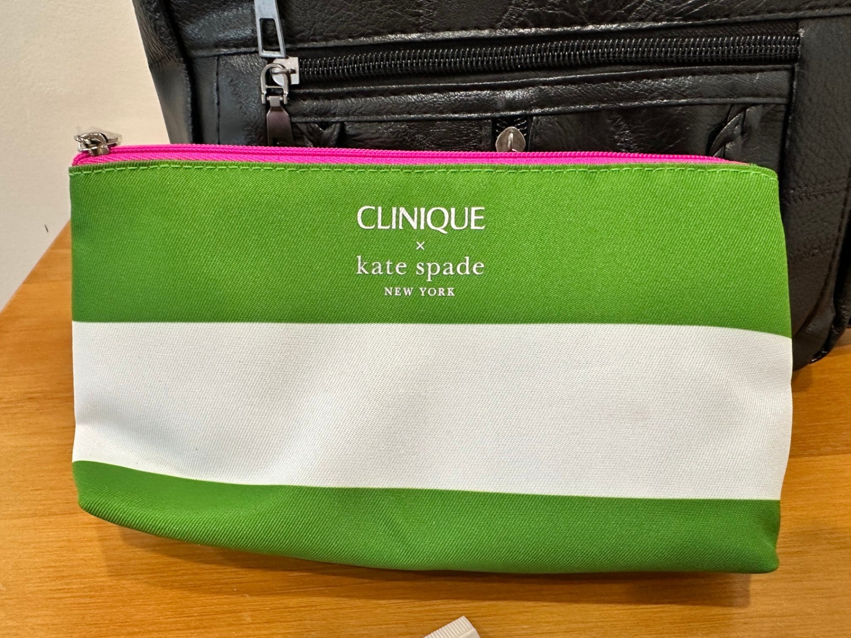 [SALE] Vintage Leather Bag - BONUS Clinique Make up