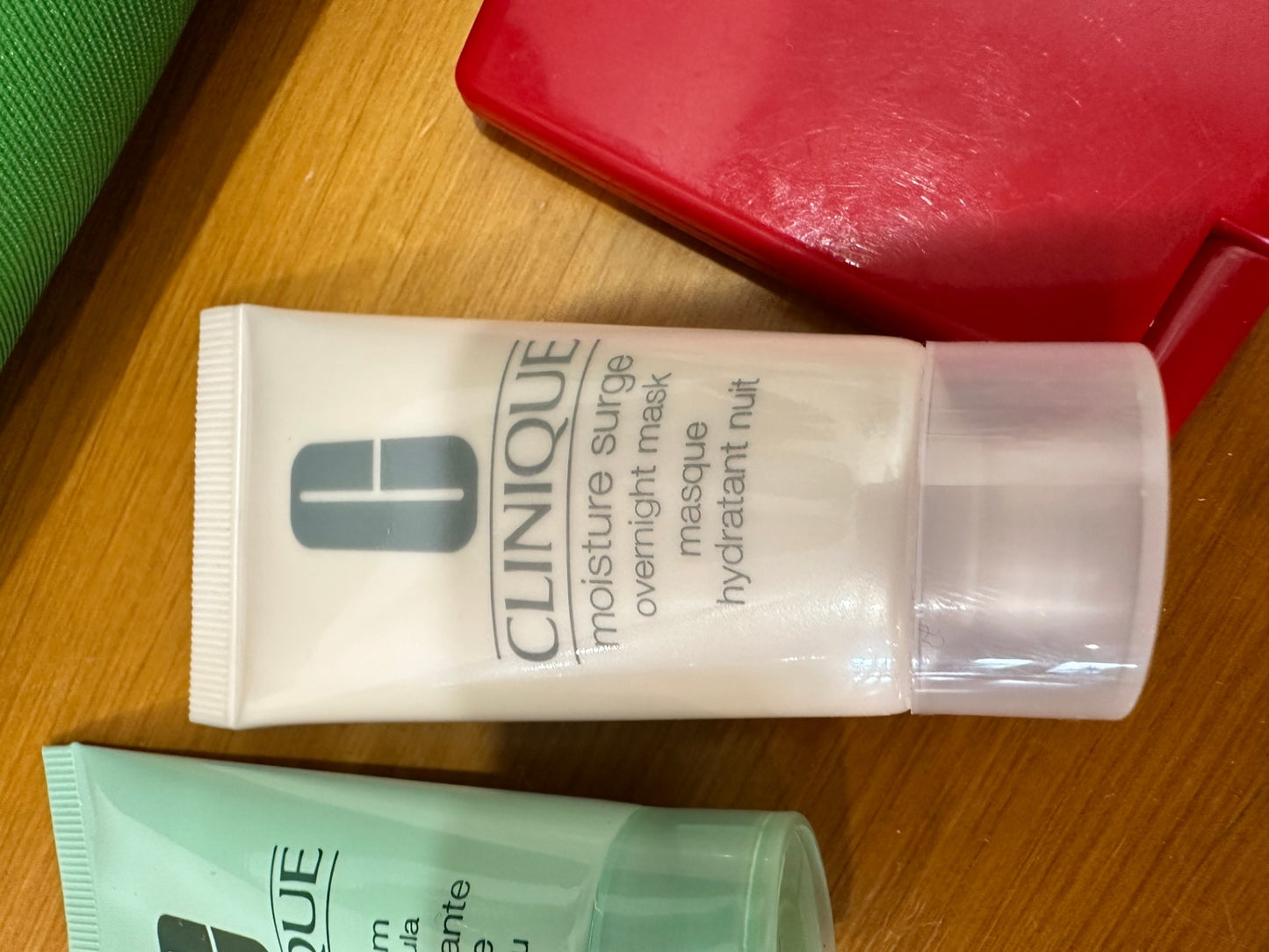 [SALE] Vintage Leather Bag - BONUS Clinique Make up