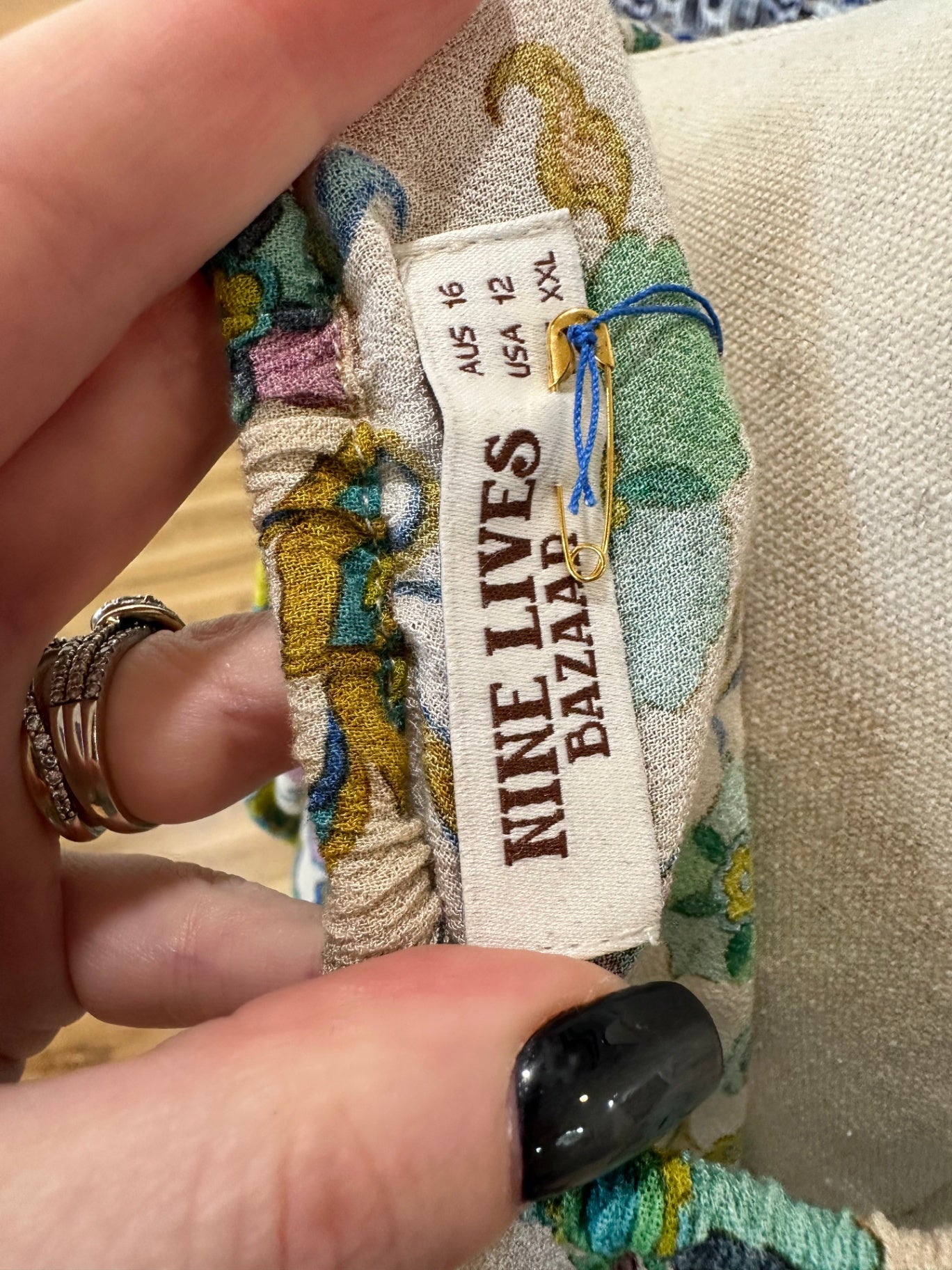 [SALE] Nine Lives Bazaar Top Extra Large
